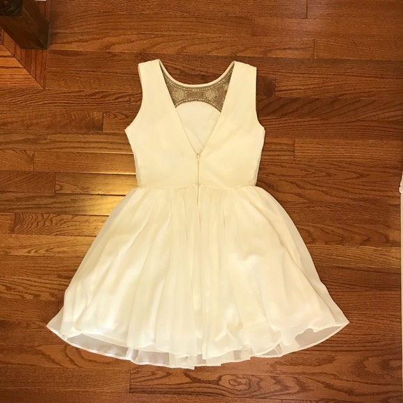 Fancy white skater dress - Picture 2 of 5